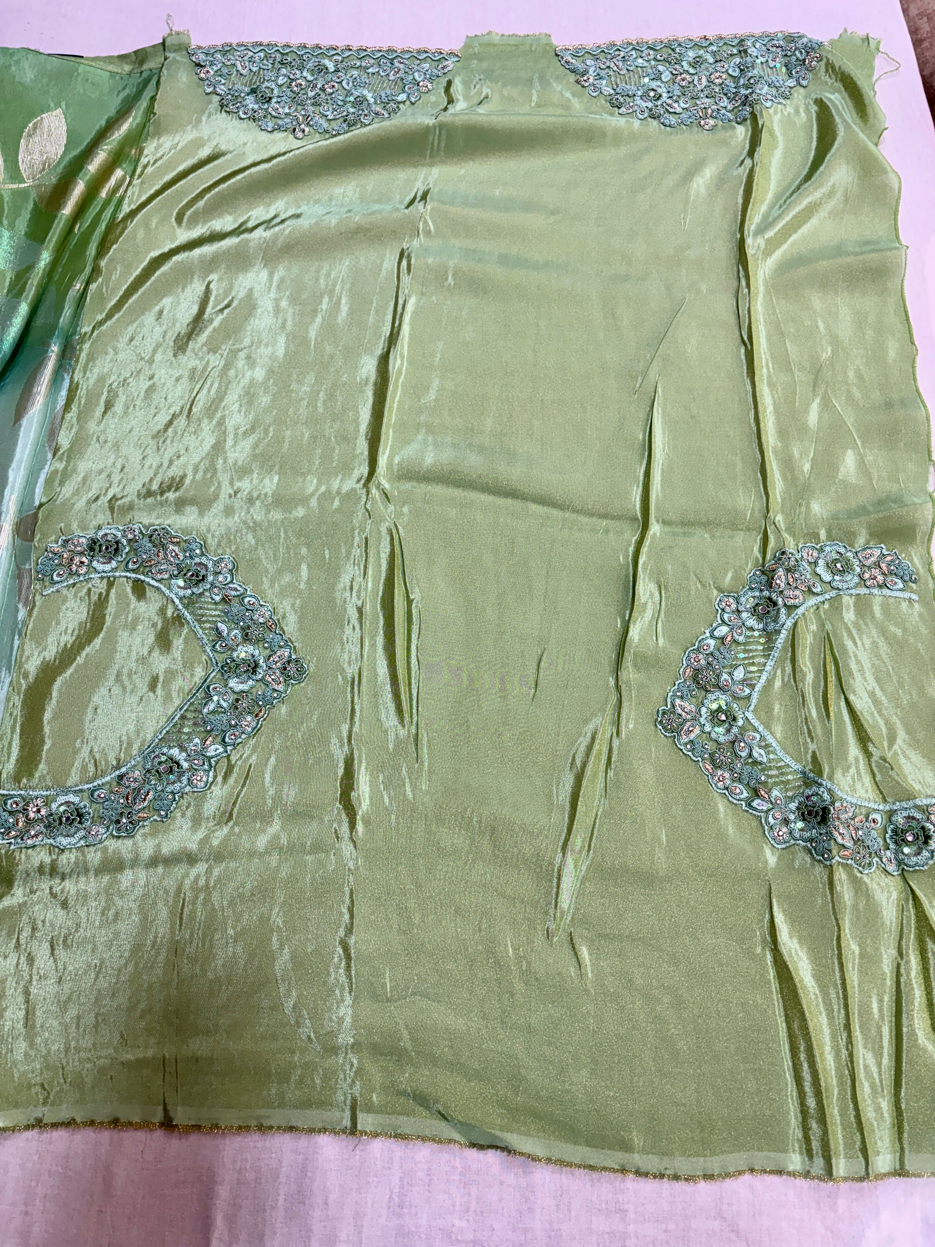 Shaded Green Banarasi Silk Embroidery Work Saree